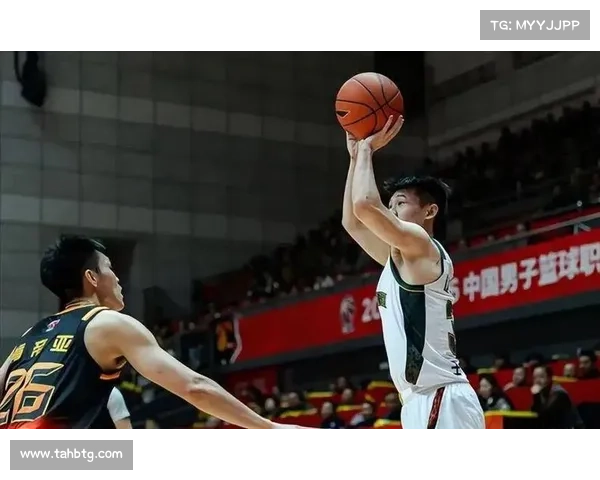 山东男篮以19分优势击败江苏 球员表现出色全场控制比赛